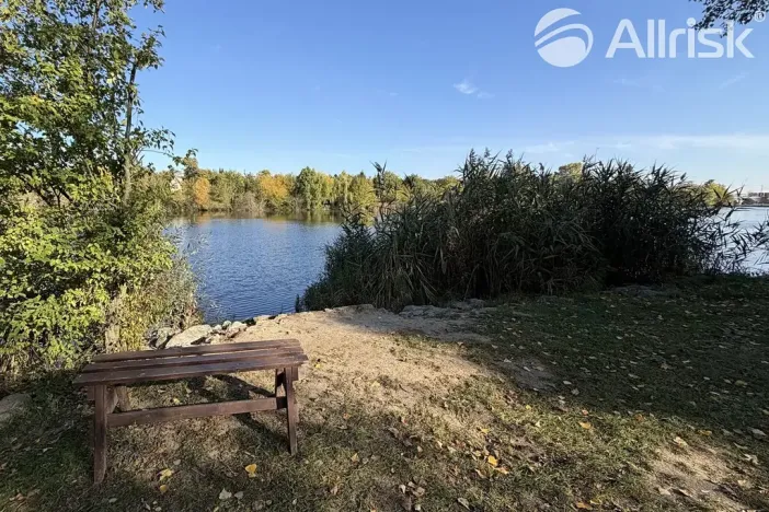 Prodej zahrady, Vojkovice, 910 m2
