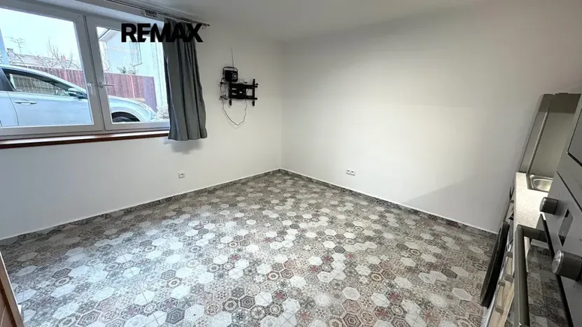 Pronájem bytu 1+kk, Břeclav, Karla Čapka, 28 m2
