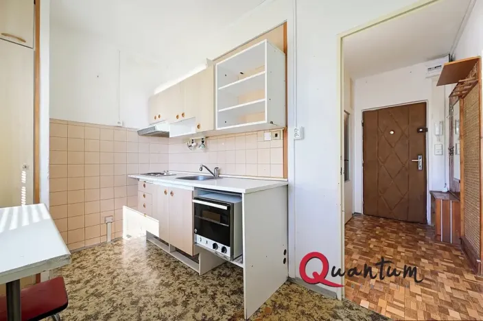Prodej bytu 1+1, Hradec Králové, třída Edvarda Beneše, 42 m2