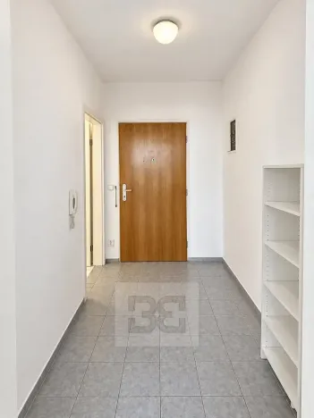 Pronájem bytu 1+kk, Praha - Smíchov, 43 m2