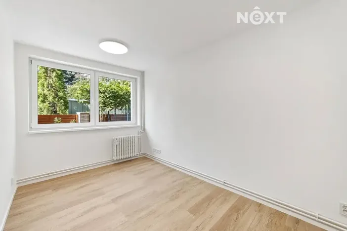 Prodej bytu 2+kk, Praha - Kyje, Vajgarská, 27 m2