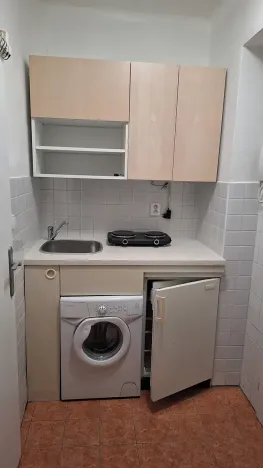 Pronájem bytu 1+kk, Praha - Vokovice, Evropská, 25 m2