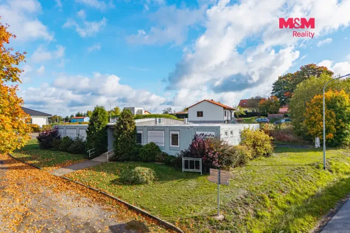 Prodej komerčního pozemku, Bernartice, 790 m2