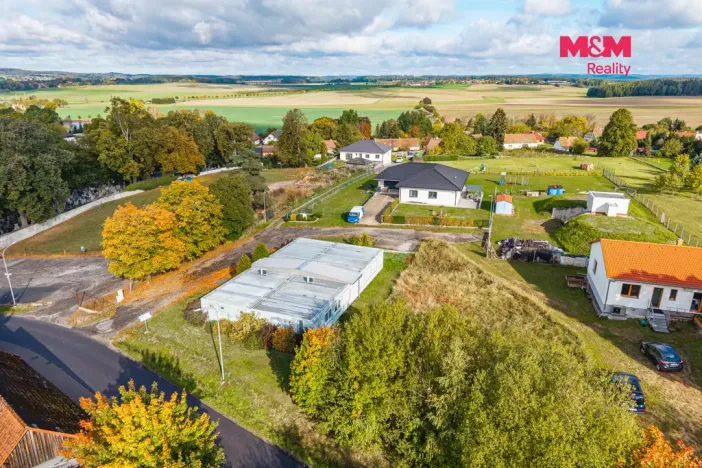 Prodej komerčního pozemku, Bernartice, 790 m2