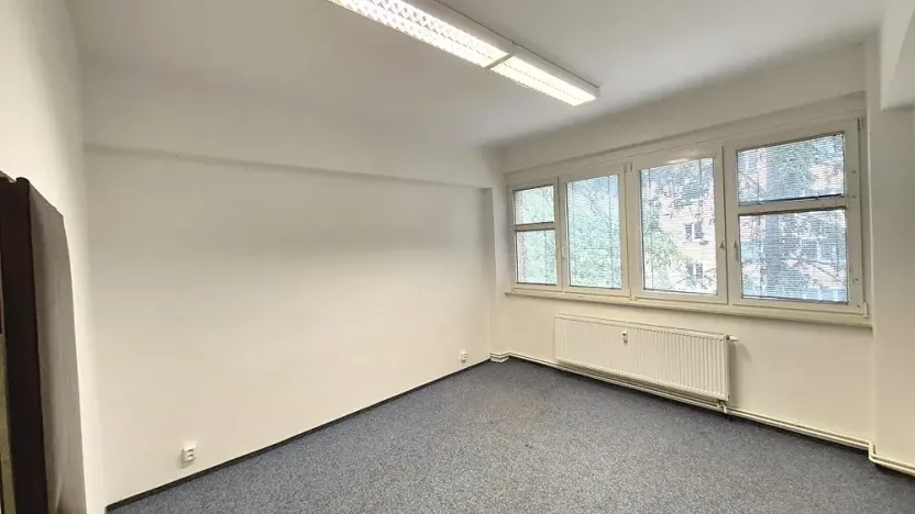 Pronájem kanceláře, Praha - Nusle, V Občanském domově, 17 m2