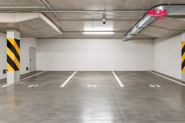 Pronájem garážového stání, Plzeň - Jižní Předměstí, U Tržiště, 12 m2