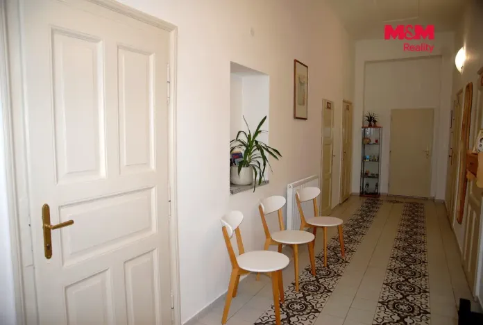 Pronájem obchodního prostoru, Jičín - Holínské Předměstí, B. Němcové, 42 m2