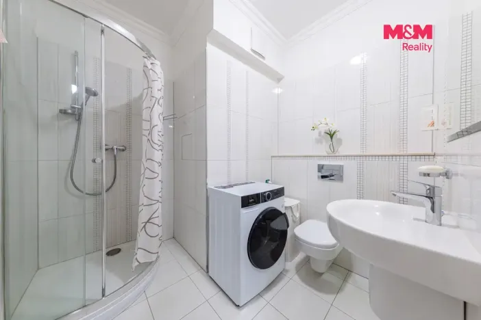 Pronájem bytu 3+kk, Karlovy Vary, Moravská, 80 m2