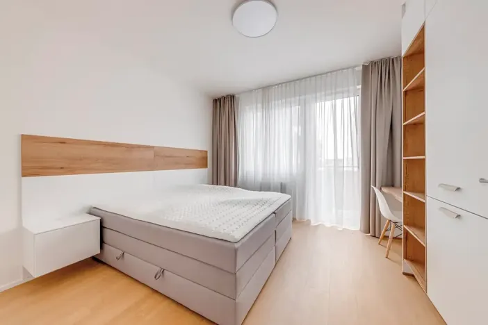 Pronájem bytu 2+kk, Praha - Vysočany, Hindlova, 56 m2