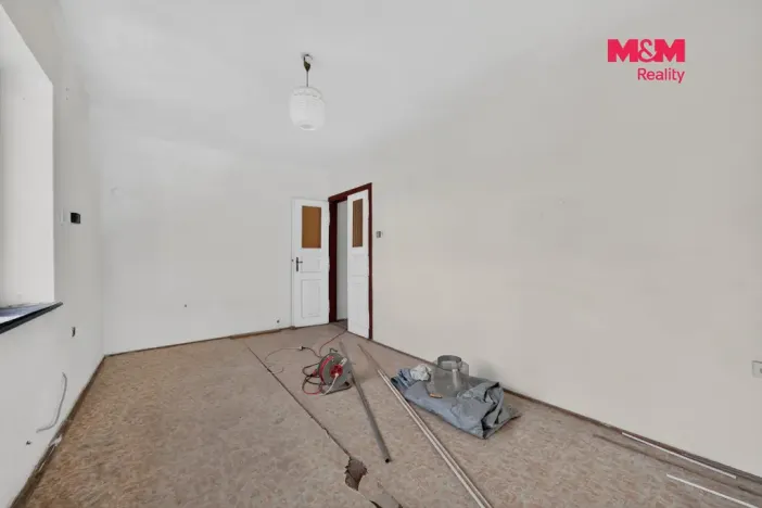 Prodej rodinného domu, Černovice, Mariánské náměstí, 237 m2