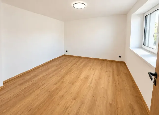Prodej rodinného domu, Hroznová Lhota, 145 m2