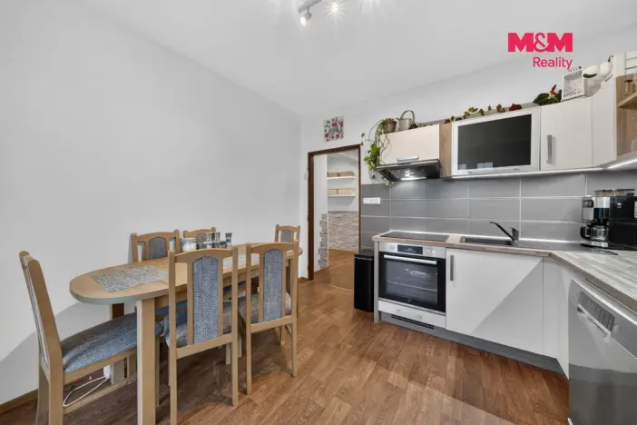 Prodej bytu 4+1, Pelhřimov - Starý Pelhřimov, 86 m2