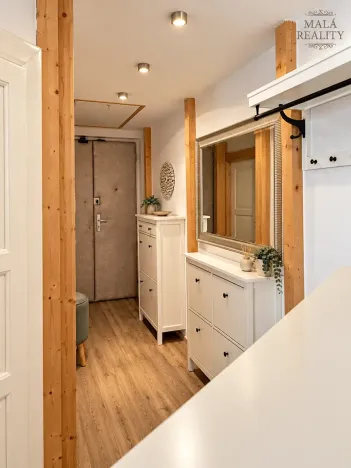 Prodej bytu 2+1, Praha - Vršovice, Žitomírská, 55 m2