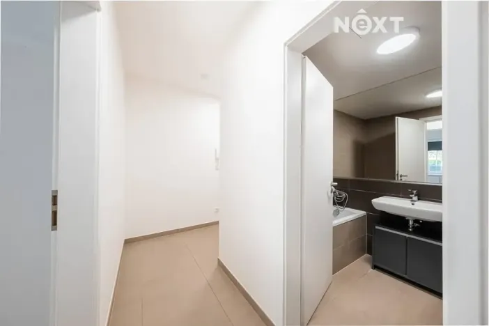 Pronájem bytu 2+kk, Pardubice, Bratranců Veverkových, 46 m2