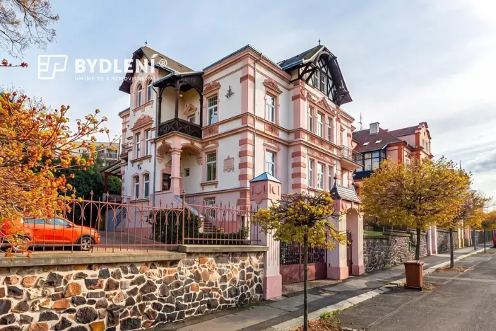 Pronájem bytu 4+1, Teplice, Potěminova, 160 m2