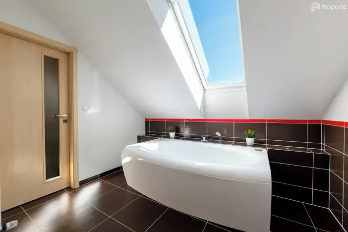 Prodej rodinného domu, Lísek, 252 m2