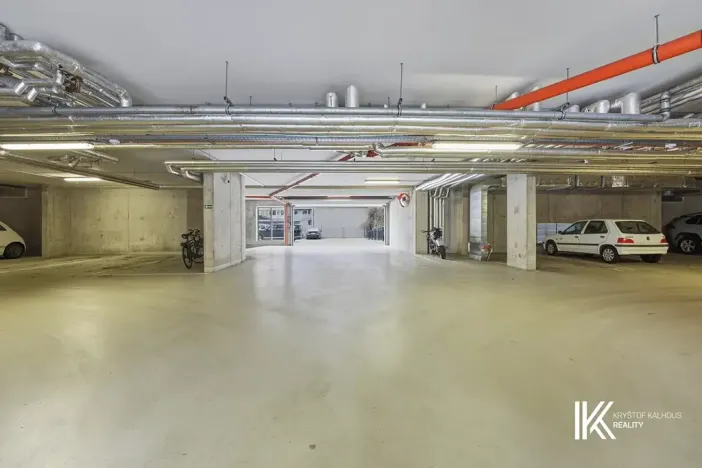 Prodej garážového stání, Pardubice, Na Spravedlnosti, 14 m2