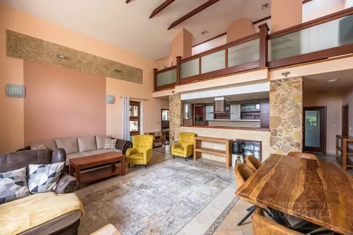 Prodej rodinného domu, Hostivice, U Lindbetonky, 245 m2