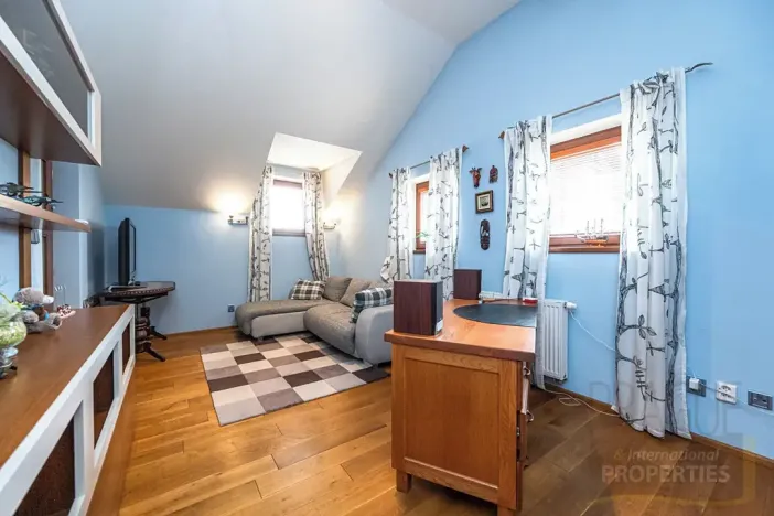 Prodej rodinného domu, Hostivice, U Lindbetonky, 245 m2