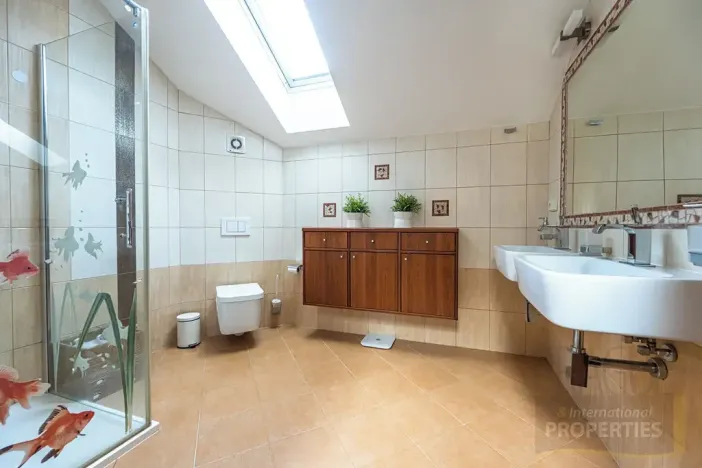 Prodej rodinného domu, Hostivice, U Lindbetonky, 245 m2