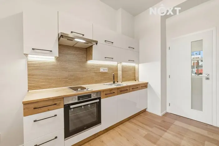 Pronájem bytu 2+kk, Praha - Vysočany, Kolmá, 34 m2