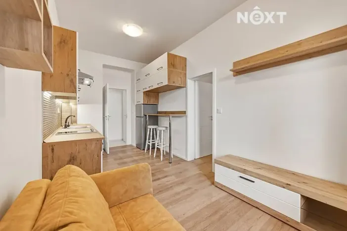 Pronájem bytu 2+kk, Praha - Vysočany, Kolmá, 34 m2