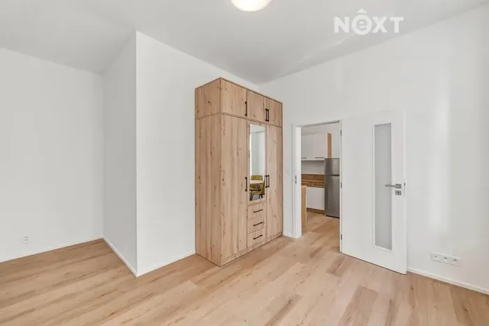 Pronájem bytu 2+kk, Praha - Vysočany, Kolmá, 34 m2