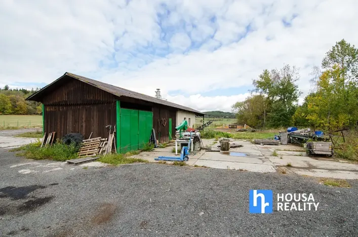 Prodej výrobních prostor, Strašín, 10239 m2