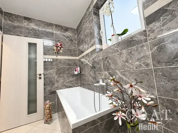 Prodej bytu 3+kk, Vochov, 68 m2