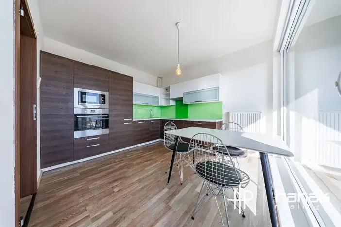 Pronájem bytu 2+1, Olomouc, gen. Píky, 63 m2
