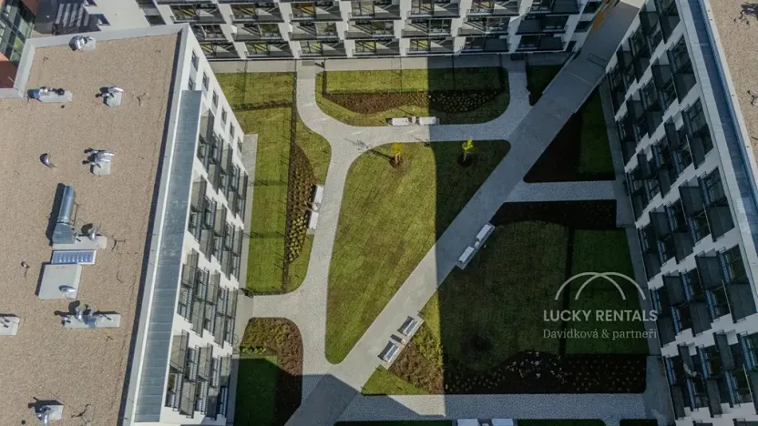 Pronájem bytu 1+kk, Praha - Chodov, Líbalova, 32 m2