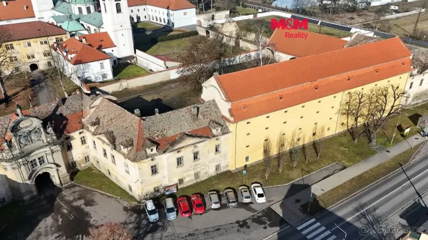 Prodej historického objektu, Doksany, 1751 m2