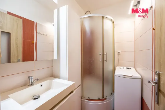 Prodej bytu 1+1, Klatovy - Klatovy IV, Za Tratí, 42 m2