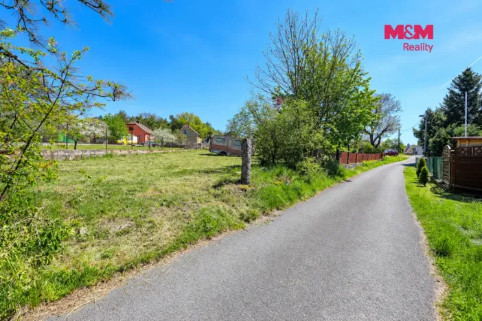 Prodej pozemku pro bydlení, Kvášňovice, 745 m2