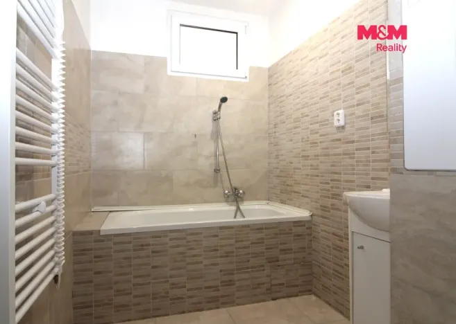 Pronájem bytu 2+1, Nový Bor, Palackého, 63 m2