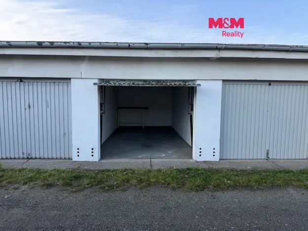 Pronájem garáže, 17 m², Hradec Králové, Věkoše