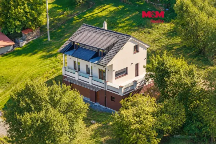 Prodej rodinného domu, 198 m², Hradečno