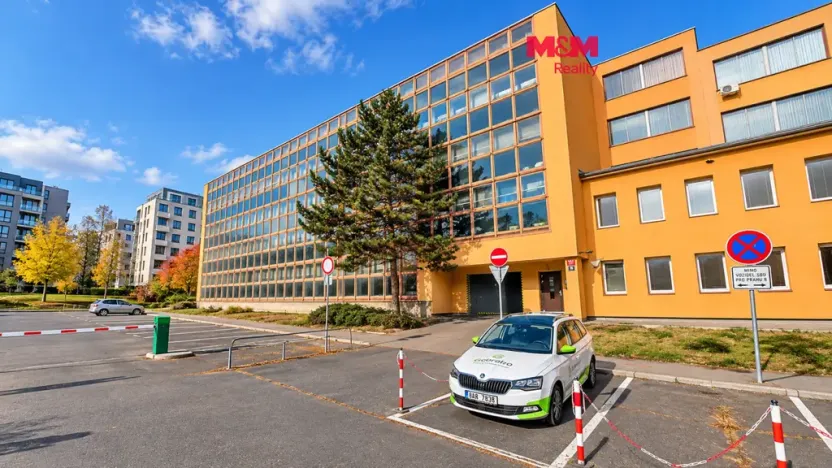 Prodej garážového stání, Praha - Střížkov, Lovosická, 18 m2