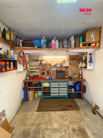 Pronájem garáže, Tábor, Náchodská, 18 m2
