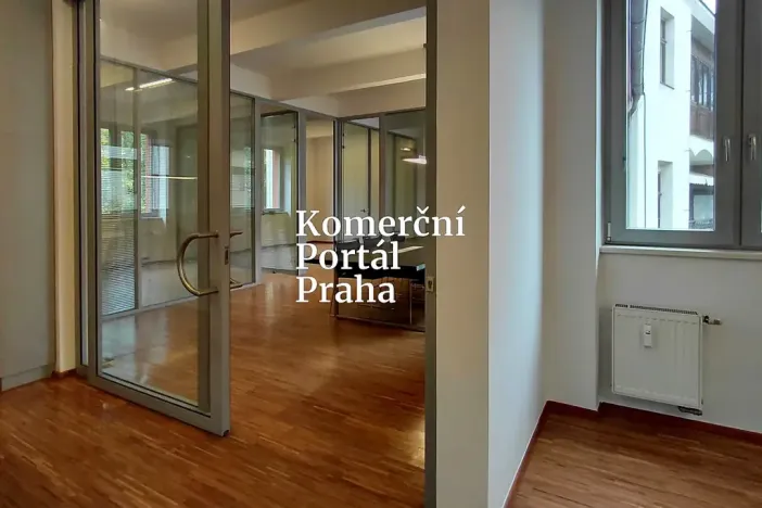 Pronájem kanceláře, Praha - Žižkov, Husitská, 180 m2