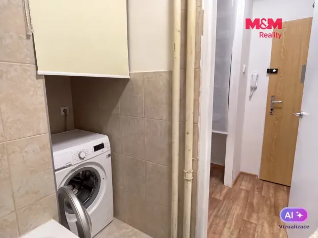 Pronájem bytu 2+1, Louny, Tyršovo nám., 51 m2