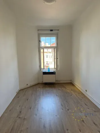 Pronájem bytu 2+kk, Praha - Nusle, Slavojova, 37 m2
