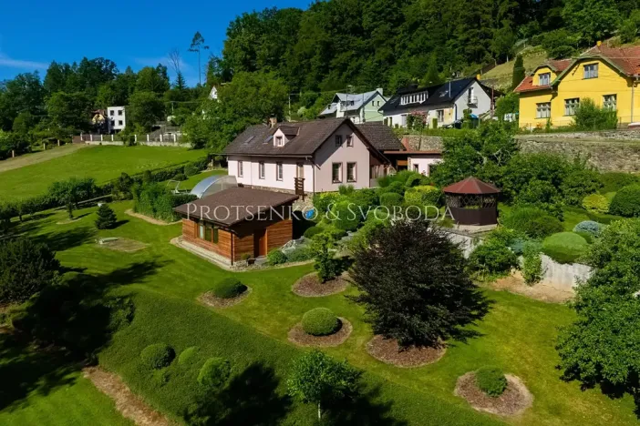 Prodej rodinného domu, 257 m², Ledečko