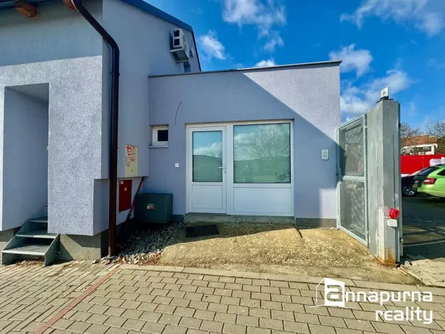Pronájem bytu 1+kk, Ivančice, Na Brněnce, 23 m2