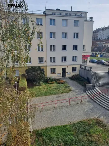 Pronájem bytu 1+1, Praha - Břevnov, Pod Marjánkou, 40 m2