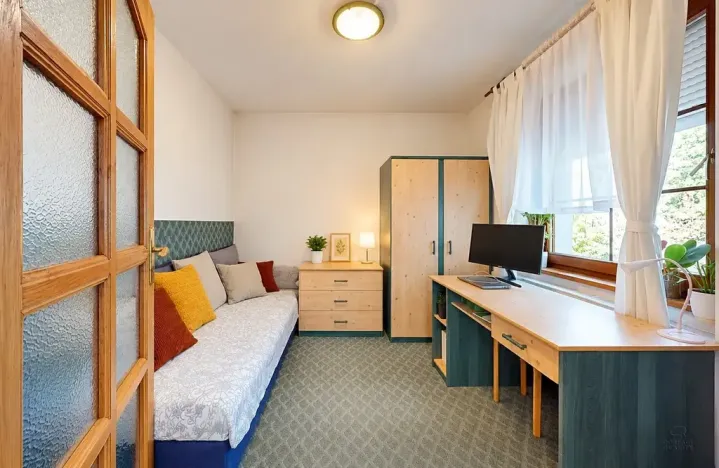 Prodej rodinného domu, Káraný, 180 m2