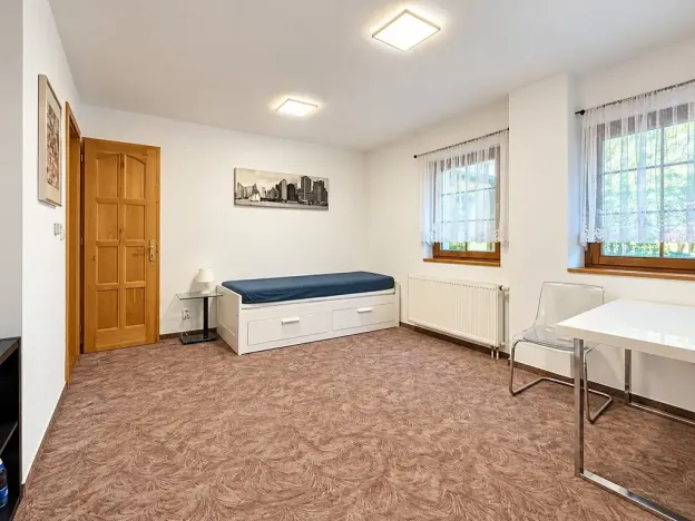 Prodej rodinného domu, Káraný, 180 m2