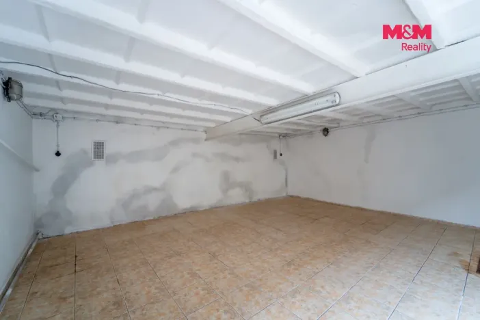 Prodej garáže, Plzeň, Edvarda Beneše, 30 m2