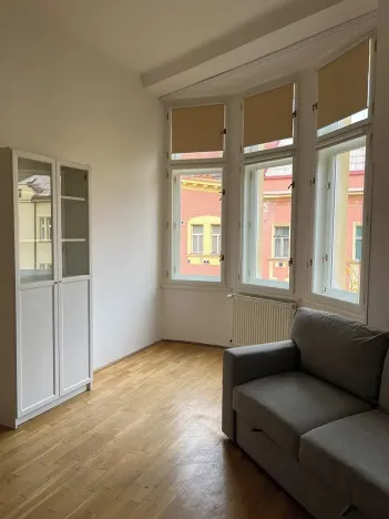 Pronájem bytu 2+kk, Praha - Karlín, Kubova, 65 m2