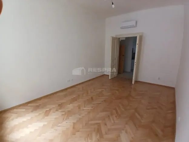 Pronájem bytu 1+1, Praha - Holešovice, Letohradská, 50 m2